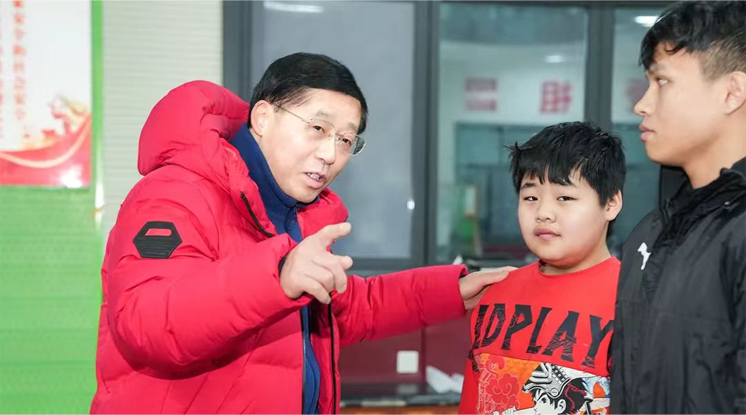 助球员保持
